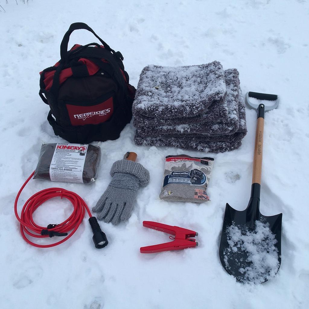 Essential Items in a Winter Car Emergency Kit